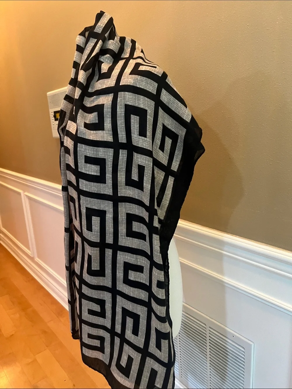Black and Cream Geometric Scarf Wrap